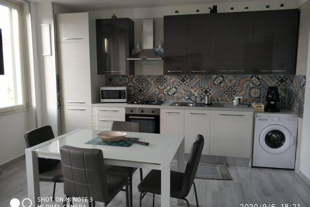Home Sweet Home Appartamento Ricco Di Comfort Palermo Dış mekan fotoğraf